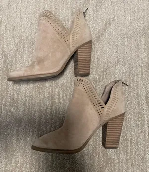 Vince Camuto Booties thumbnail 3
