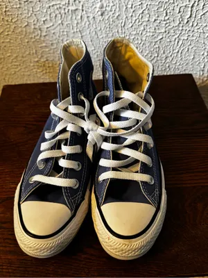 Converse High-Top Sneakers in Blue and White thumbnail 4