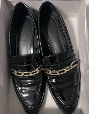 Zara Women’s Patent Chain Loafer Shoes Black Size 38 thumbnail 1