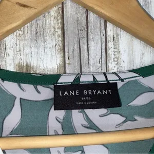 Lane Bryant Classic Cap Sleeve V Neck Pleat Front Blouse •14/16 thumbnail 7