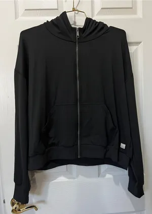 Vuori Women's Halo Modern Full Zip Hoodie Size XL Black Comfy Buttery Soft thumbnail 1