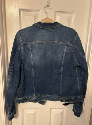 Universal Threads Oversized Dark Wash Jean Jack size large thumbnail 3