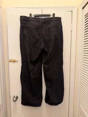 Abercrombie Low-Rise Ultra Loose Jeans thumbnail 2