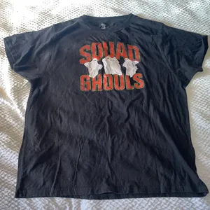Black 'Squad Ghouls' Graphic T-Shirt by Celebrate! Halloween Size XL thumbnail 1