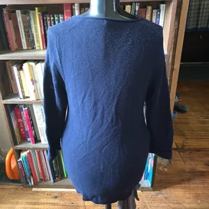 Boden navy blue wool/cotton blend v-neck size 6 royalcore sweater thumbnail 2
