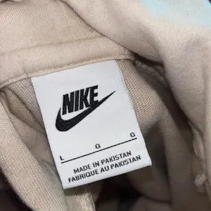 Nike slightly cropped hoodie thumbnail 5
