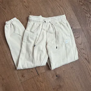 Nike Sweatpants Jogger thumbnail 2