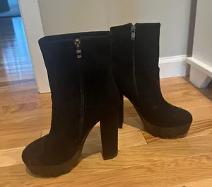 SheIn Black Booties thumbnail 3