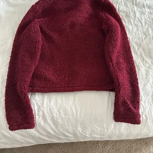 Hollister Cozy Cropped Sherpa Fleece Zip Jacket Burgundy‎ Maroon Warm Womens thumbnail 3