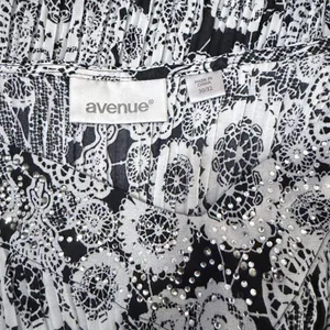Avenue Blouse 30/32 Black White Whimsigoth Rhinestone Pleated Bell Sleeve Tunic thumbnail 3