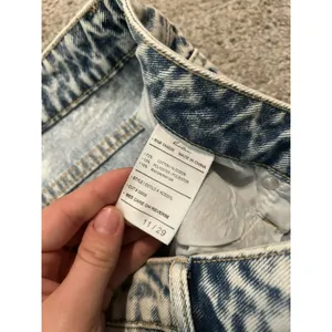 KanCan Stone Wash High Rise‎ Distressed Raw Hem Denim Jeans Size 11/29 thumbnail 7