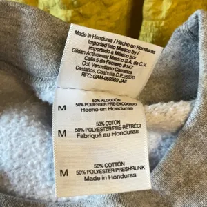 Gildan Gray and Green Sweatshirt Athletic Style thumbnail 7