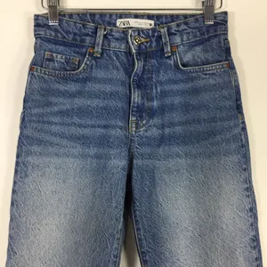 Zara Straight Leg Jeans 100% Cotton Raw Frayed Hem Size 2 thumbnail 7
