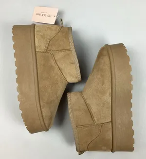 Olivia & Kate Faux Suede Faux Fur Tan Platform Booties Size 9 New with Tag thumbnail 1