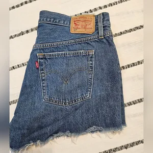 Levi’s 501 Denim Distressed Shorts thumbnail 3