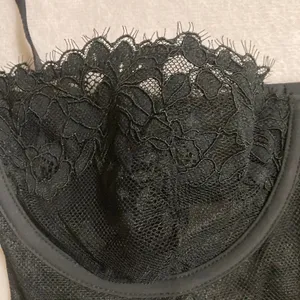 SKIMS Femme Lace Balconette Corset M thumbnail 4