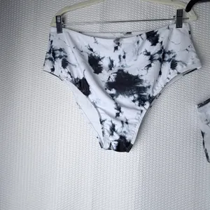 Tankini Set Women XL White Black Tie Dye‎ Ruffle High Waist 2 Piece Beach Swim thumbnail 5