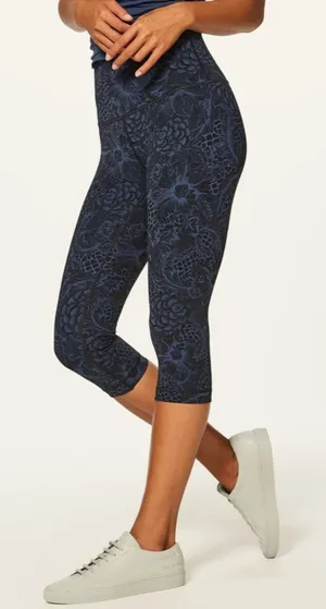 Lululemon Wunder Under Hi-Rise 1/2 Tight *Full-On Luxtreme 17 size 4 thumbnail 1
