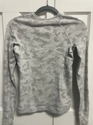 Lululemon grey camo top  thumbnail 2