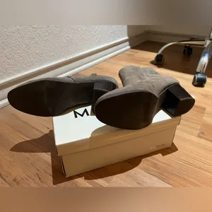 Old Navy Booties thumbnail 4