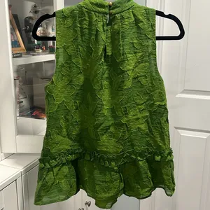 ANTHROPOLOGIE (Maeve) Savannah Peplum Textured Floral Blouse, Green, Size 4 thumbnail 6