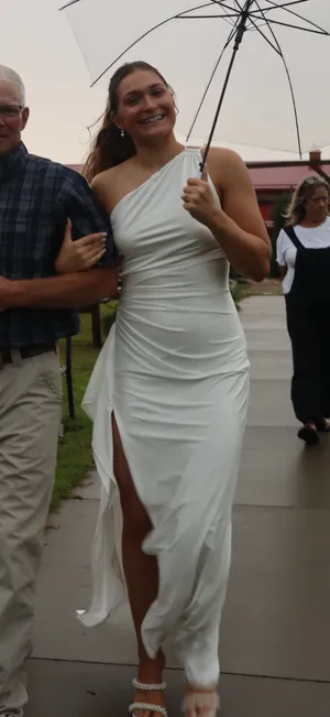 White one shoulder split maxi dress Size M thumbnail 4