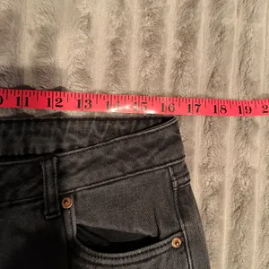 Avec Les Filles Distressed High Rise Straight‎ Leg Jeans Washed Black Size 31 thumbnail 4