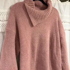 Barefoot Dreams Womens Cozychic Rose Quartz Cowl Neck Shirt Pullover Sweater thumbnail 3