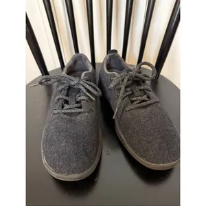AllBirds black on black classic wool running sneaker size 9 thumbnail 11