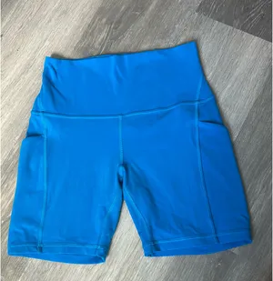 Lululemon Shorts thumbnail 3