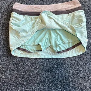 Lululemon size 8 Mint Green Skirt with shorts grey white striped Waistband thumbnail 2