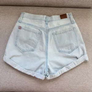 BDG Mom High Rise Denim Shorts Size 28 Light Wash Rolled Cuff Urban Outfitters thumbnail 2