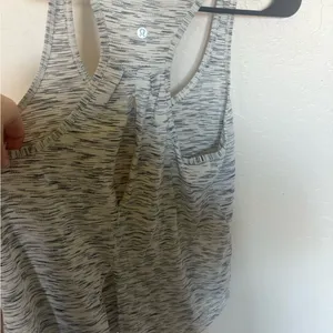 Lululemon Salute The Sun Tank Tiger Space Dye Black White thumbnail 2