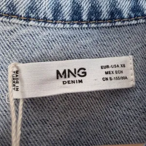 MNG Denim Jumpsuit Women's‎ XS Light Wash Tie Waist Button Front Western NWT thumbnail 5