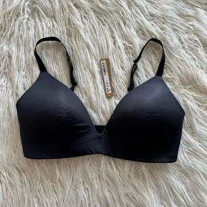 Skims Wireless Form T-shirt Bra Onyx Size 34D thumbnail 2