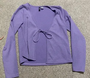 H&M Purple Tie sweater thumbnail 1
