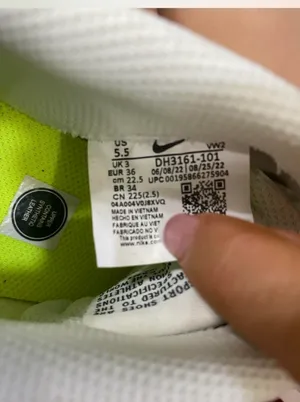 Nike  thumbnail 3