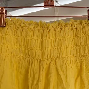 Anthropologie yellow gauzy smocked flowy micro shorts size XXS thumbnail 4