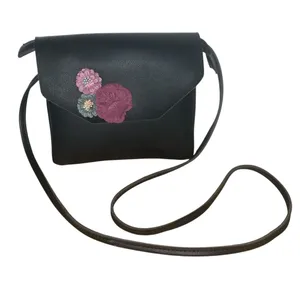 Cute Black crossbody with 3 flowers thumbnail 1