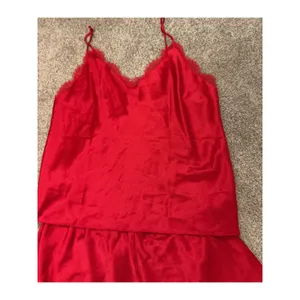 Victoria’s Secret Lace Back Satin Cami Shorts Pajama Set Red Large NWT thumbnail 3
