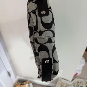 Coach Black and Cream Signature Shoulder Bag thumbnail 14