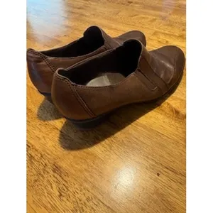 Clarks Brown Leather Pleated Slip On‎ Loafers Block Heel Shoes Womens 9M Classic thumbnail 5