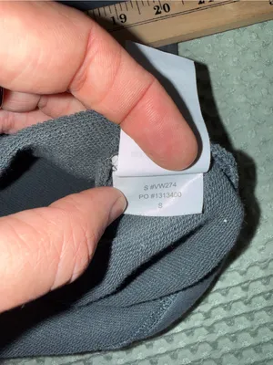Vuori‎ Sedona Half Zip sweatshirt size Small thumbnail 4
