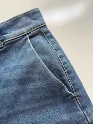 Ann Taylor The Trouser Wide Legged Jeans Size 4 thumbnail 5