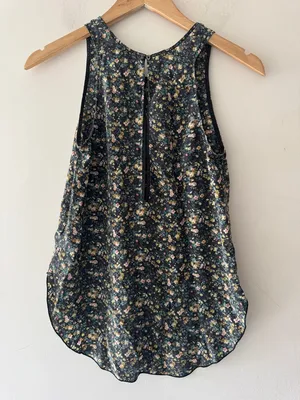 Wilfred Aritzia‎ Floral 100% Silk Floral Cottagecore Tank Top thumbnail 4