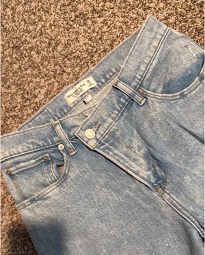 Abercrombie 90s High-Rise Straight Curve Love thumbnail 4