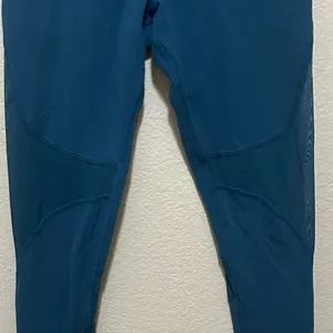 Alo Yoga Coast Leggings Blue Size Small Mesh Stirrup Athleisure Yoga Pilates thumbnail 6