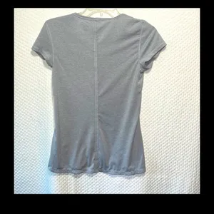 Old Navy Active shirt size XS thumbnail 2