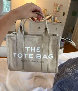 Marc Jacobs The Tote Bag Small thumbnail 4