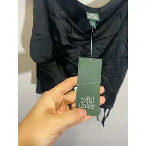 Wild Fable Cami Top Womens Medium Black Ruched Side Satin Cowl Neck Y2K Night Ou thumbnail 4